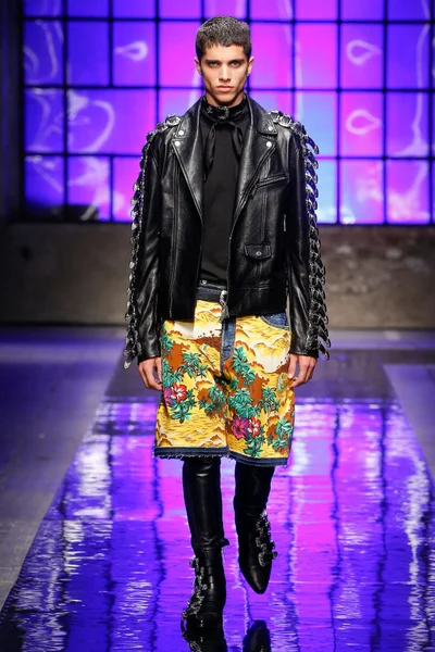 Look 37